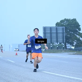 Runner Photo 7587131