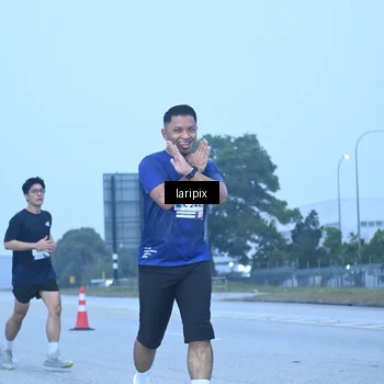 Runner Photo 7587145