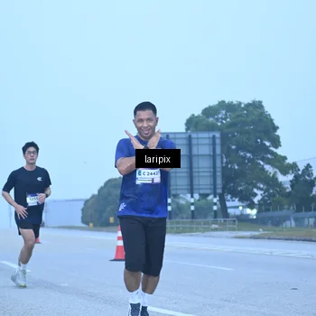 Runner Photo 7587147