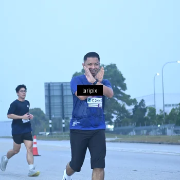 Runner Photo 7587148