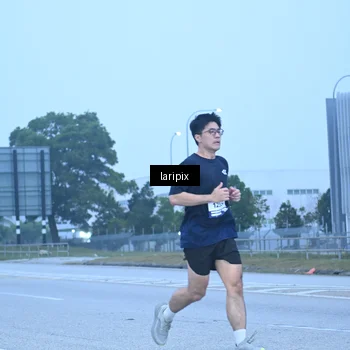Runner Photo 7587150