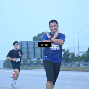 Runner Photo 7587151