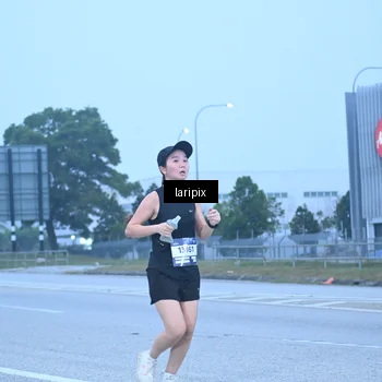 Runner Photo 7587156