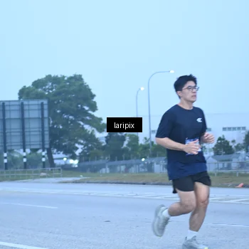Runner Photo 7587161