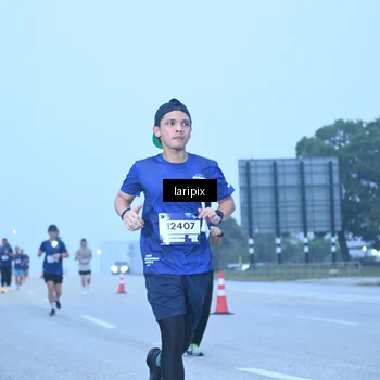 Runner Photo 7587172