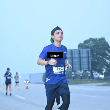 Runner Photo 7587173