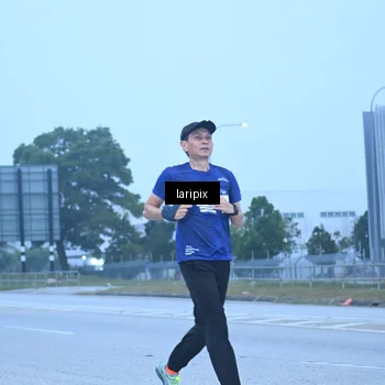 Runner Photo 7587177