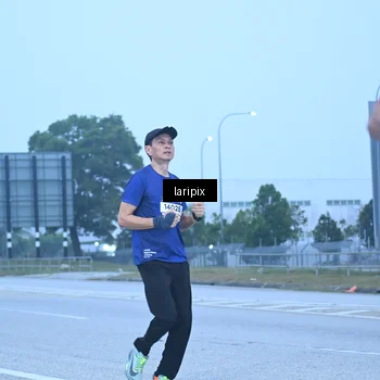 Runner Photo 7587178