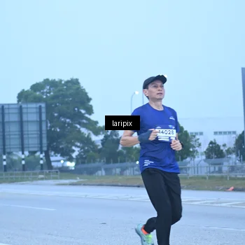 Runner Photo 7587180
