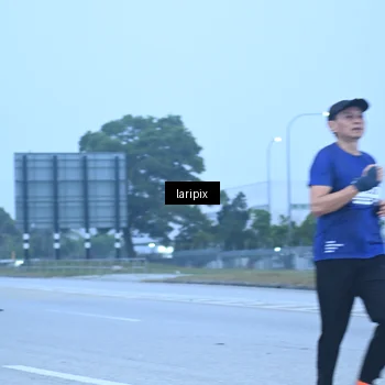 Runner Photo 7587181