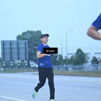 Runner Photo 7587182
