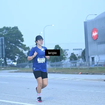 Runner Photo 7587188