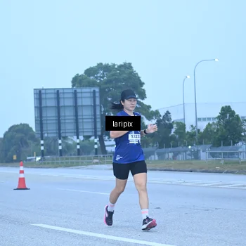 Runner Photo 7587189