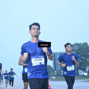 Runner Photo 7587192