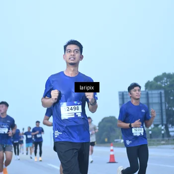 Runner Photo 7587194