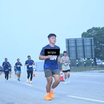 Runner Photo 7587197