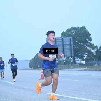 Runner Photo 7587198