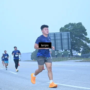 Runner Photo 7587200