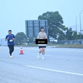 Runner Photo 7587202