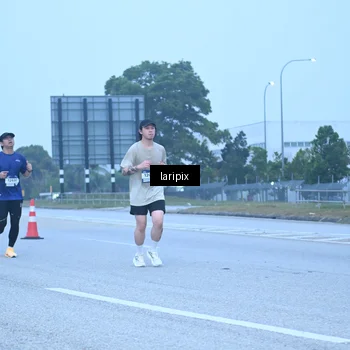 Runner Photo 7587204