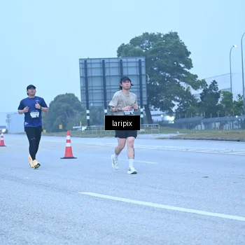 Runner Photo 7587206