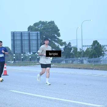 Runner Photo 7587208