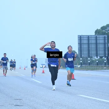 Runner Photo 7587216