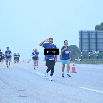 Runner Photo 7587221