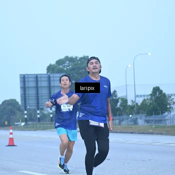 Runner Photo 7587227