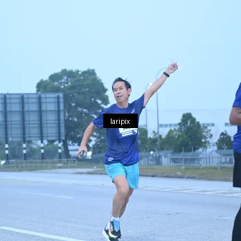 Runner Photo 7587230