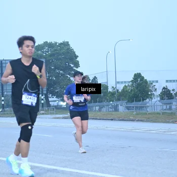 Runner Photo 7587253