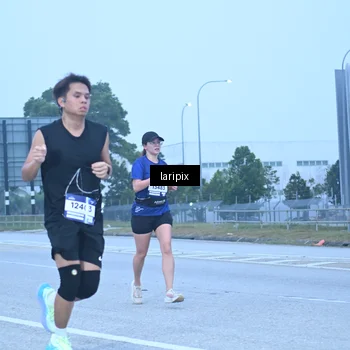 Runner Photo 7587254
