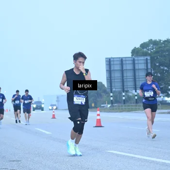 Runner Photo 7587257