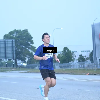 Runner Photo 7587260