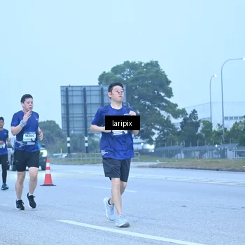 Runner Photo 7587263