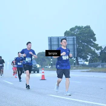 Runner Photo 7587274
