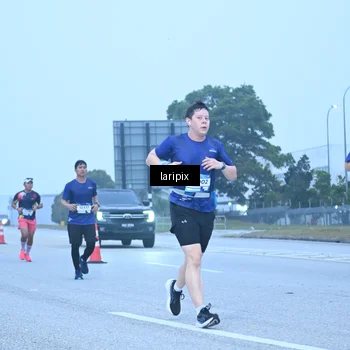 Runner Photo 7587278