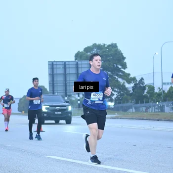 Runner Photo 7587279