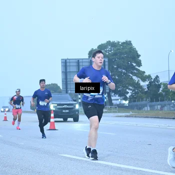 Runner Photo 7587280