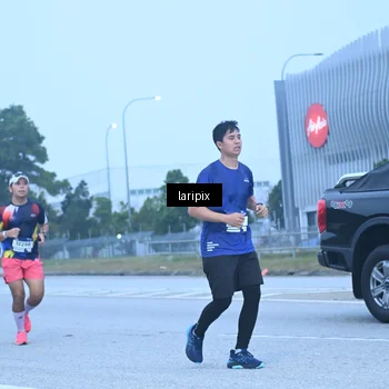 Runner Photo 7587281