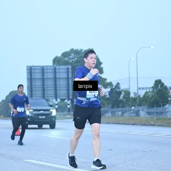 Runner Photo 7587287