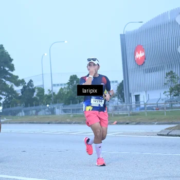 Runner Photo 7587288