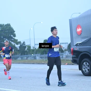 Runner Photo 7587289