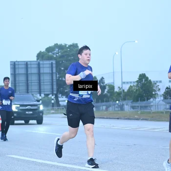 Runner Photo 7587293