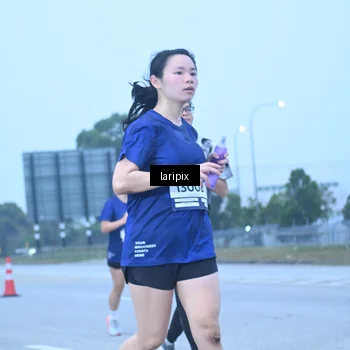 Runner Photo 7587299