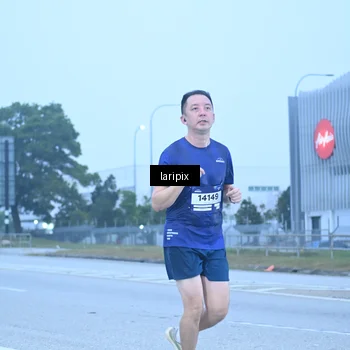 Runner Photo 7587305
