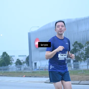 Runner Photo 7587308