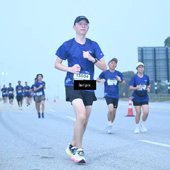 Runner Photo 7587321