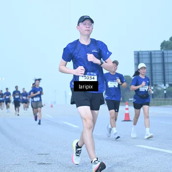 Runner Photo 7587328