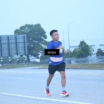 Runner Photo 7587341